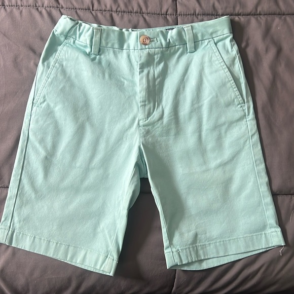 Vineyard Vines Boys’ Breaker Shorts; Island Paradise/12 - Picture 2 of 3